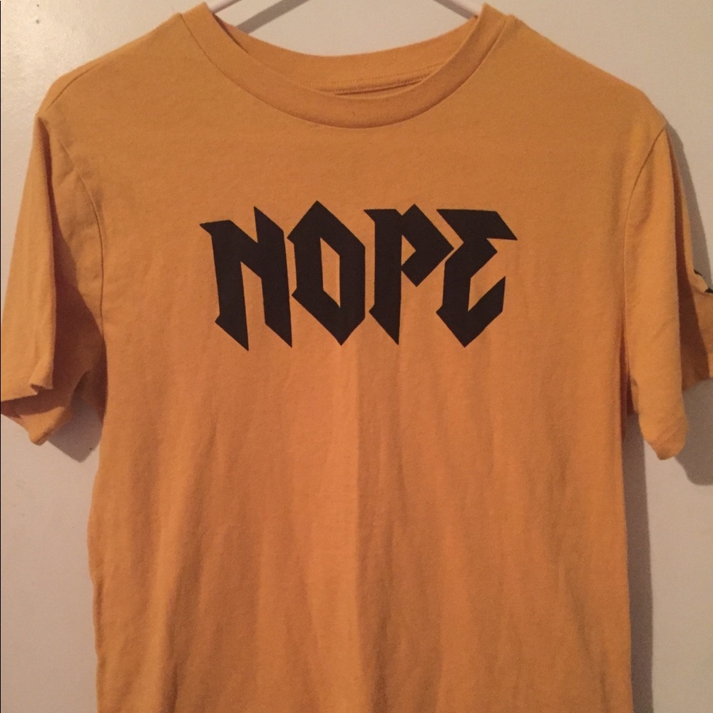 Ross - (Medium) Mustard ‘NOPE’ Graphic Tee